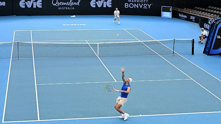 Telediario Fin de Semana - Nadal ultima su regreso en Brisbane entrenando con Murray