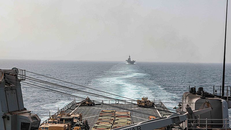 EE.UU. hunde tres embarcaciones en el Mar Rojo que atacaron a un buque camino a Israel