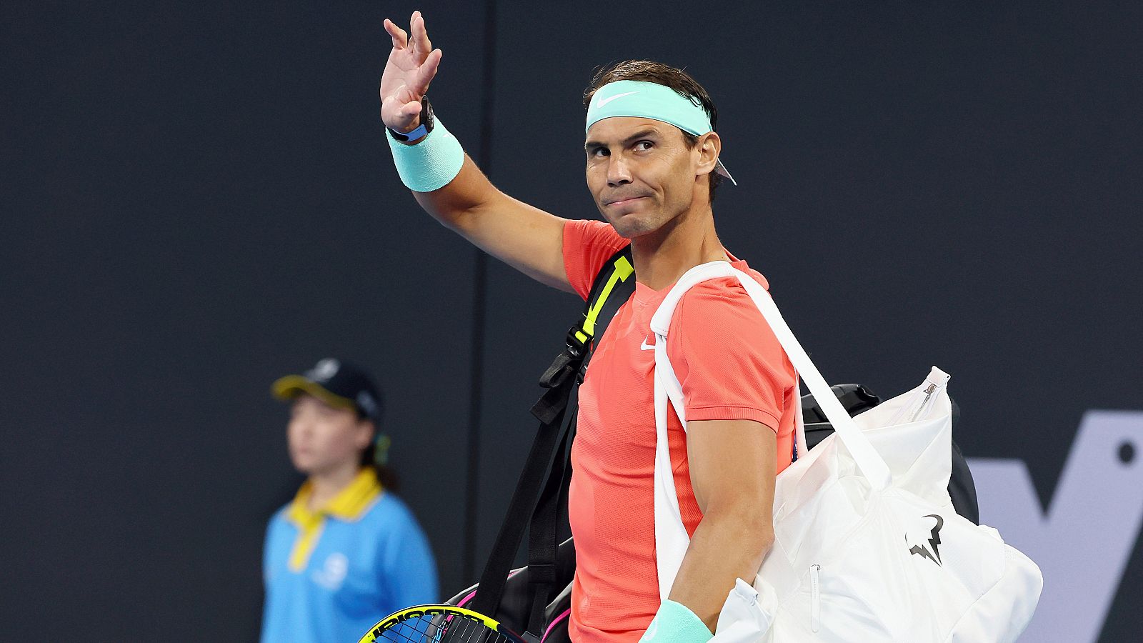 Rafa Nadal realiza el último entrenamiento en brisbane antes de su debut - ver ahora