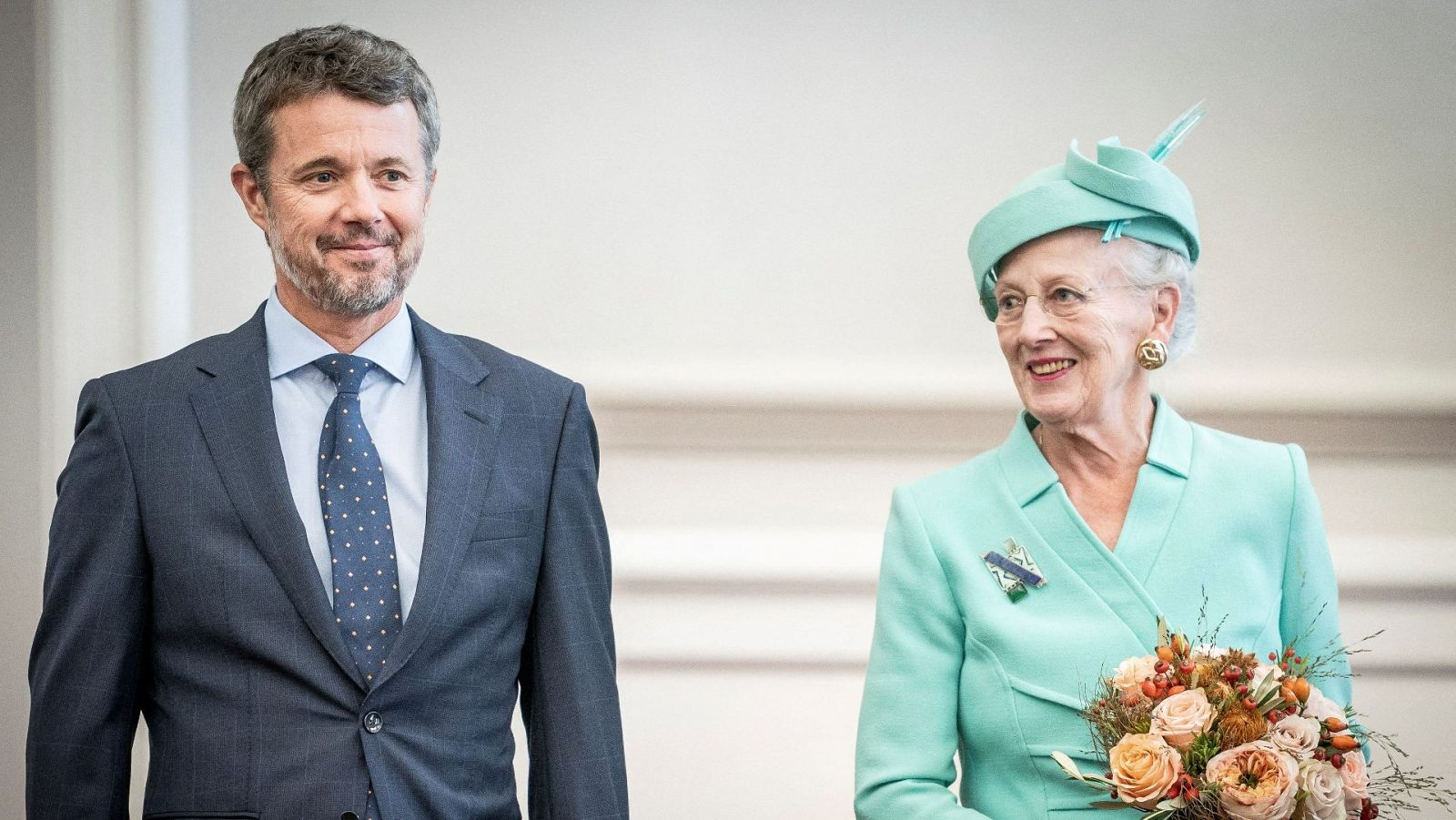 La reina Margarita II de Dinamarca anuncia su abdicación en favor del príncipe Federico