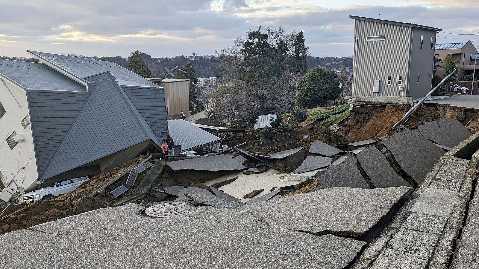 Un terremoto de 7,6 en Japón deja cuatro víctimas mortales