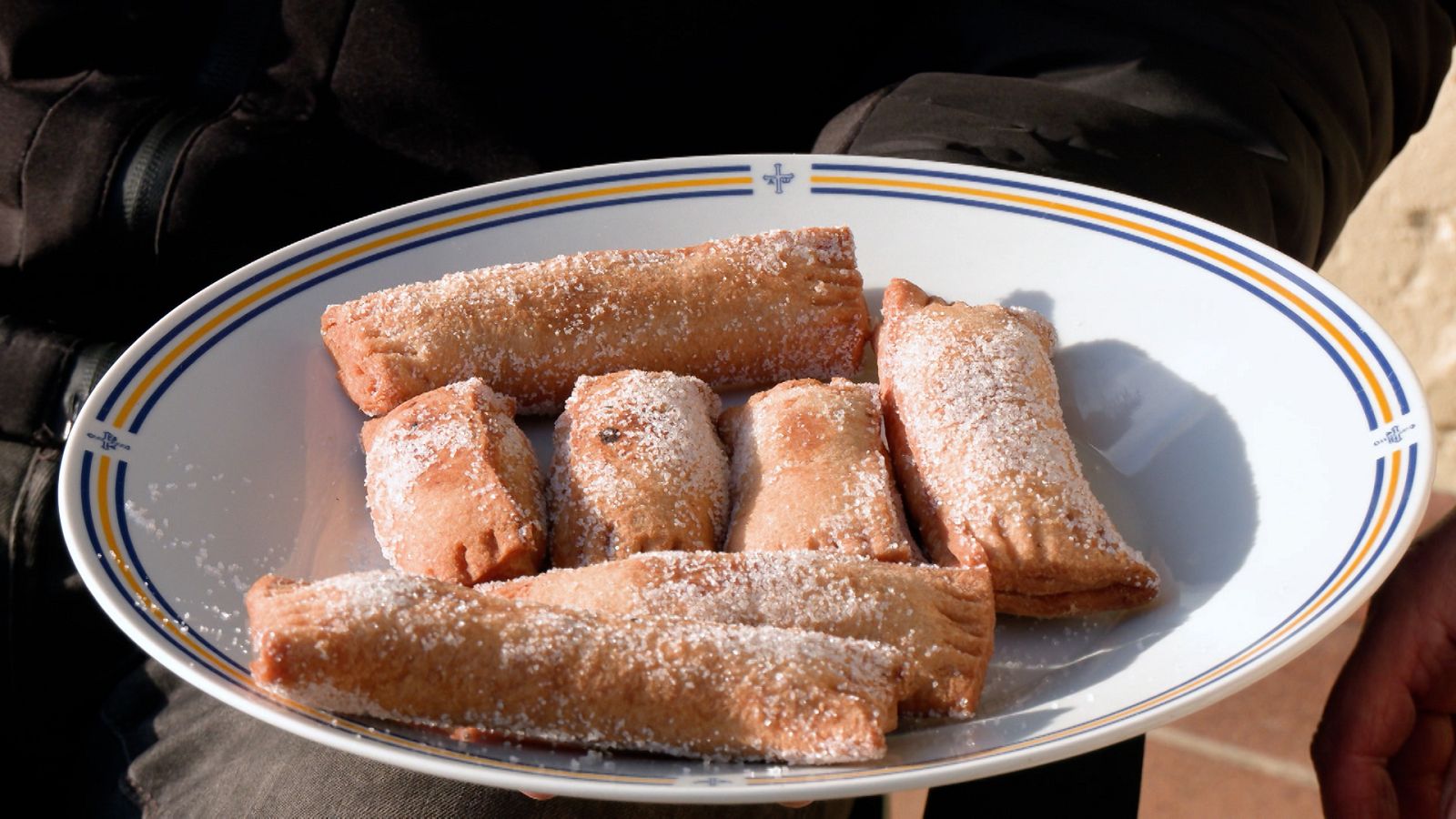 Sigue la receta de las tradicionales Casadielles rellenas de frutos secos, azúcar y anís | Ver
