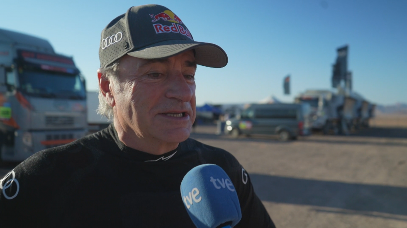 Dakar 2024 | Carlos Sainz quiere "ponérselo lo más difícil posible" a Al-Attiyah -- Ver ahora en RTVE Play