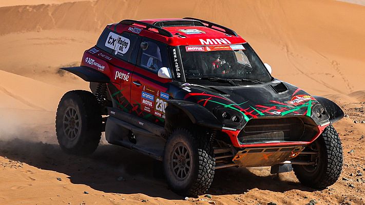 Telediario 1 - El español Pau Navarro, de 19 años, el debutante más joven del Dakar 2024