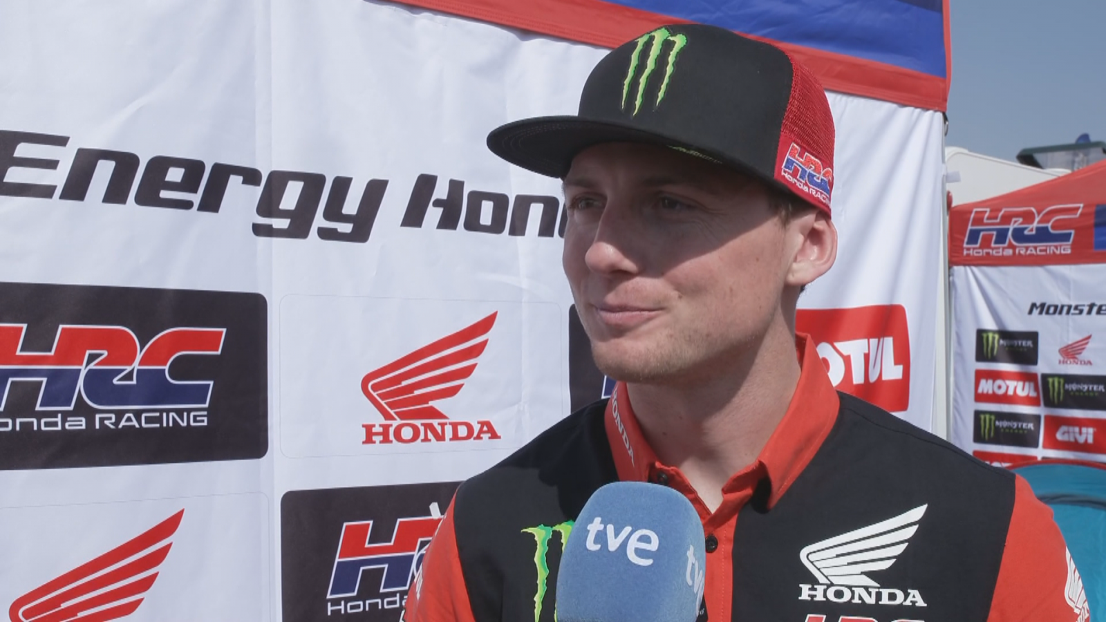 Tosha Schareina: "No hay mejor manera de empezar este Dakar, pero la carrera empieza mañana"