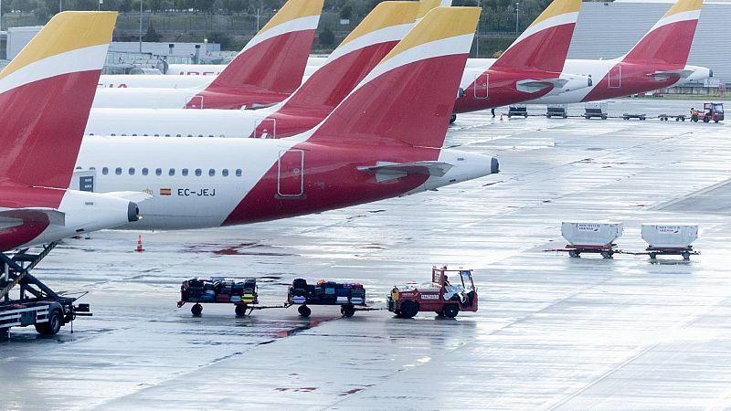 La huelga del personal de Iberia deja a varios pasajeros sin maletas