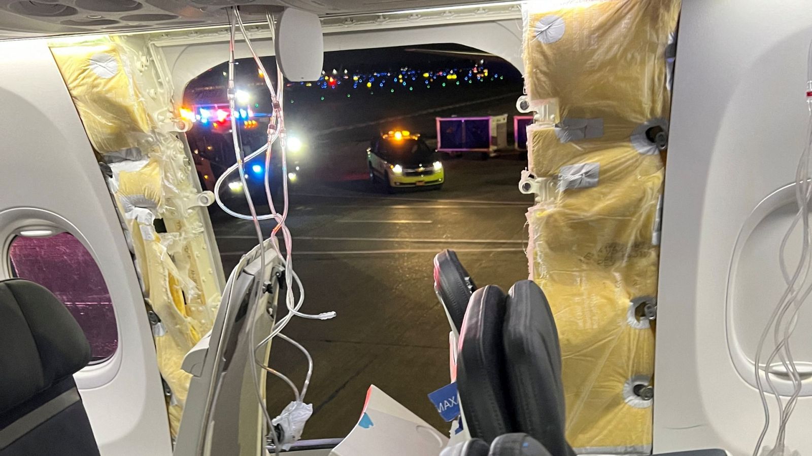 EE.UU. inmobiliza los Boeing 737 MAX 9 tras desprenderse el fuselaje de un aparato en pleno vuelo