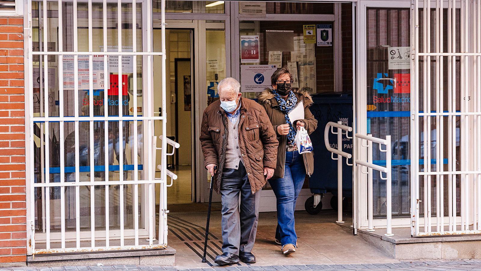 Vuelven las mascarillas obligatorias ante el aumento de contagios por virus respiratorios