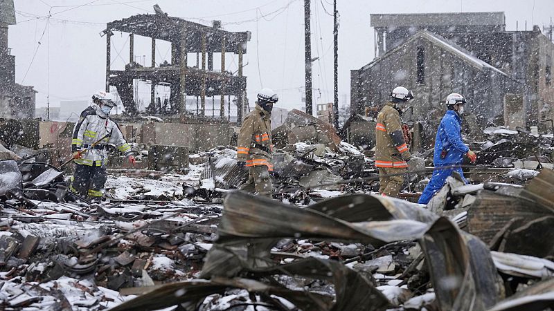 El temporal dificulta la búsqueda de los más de 200 desaparecidos en Japón por el terremoto