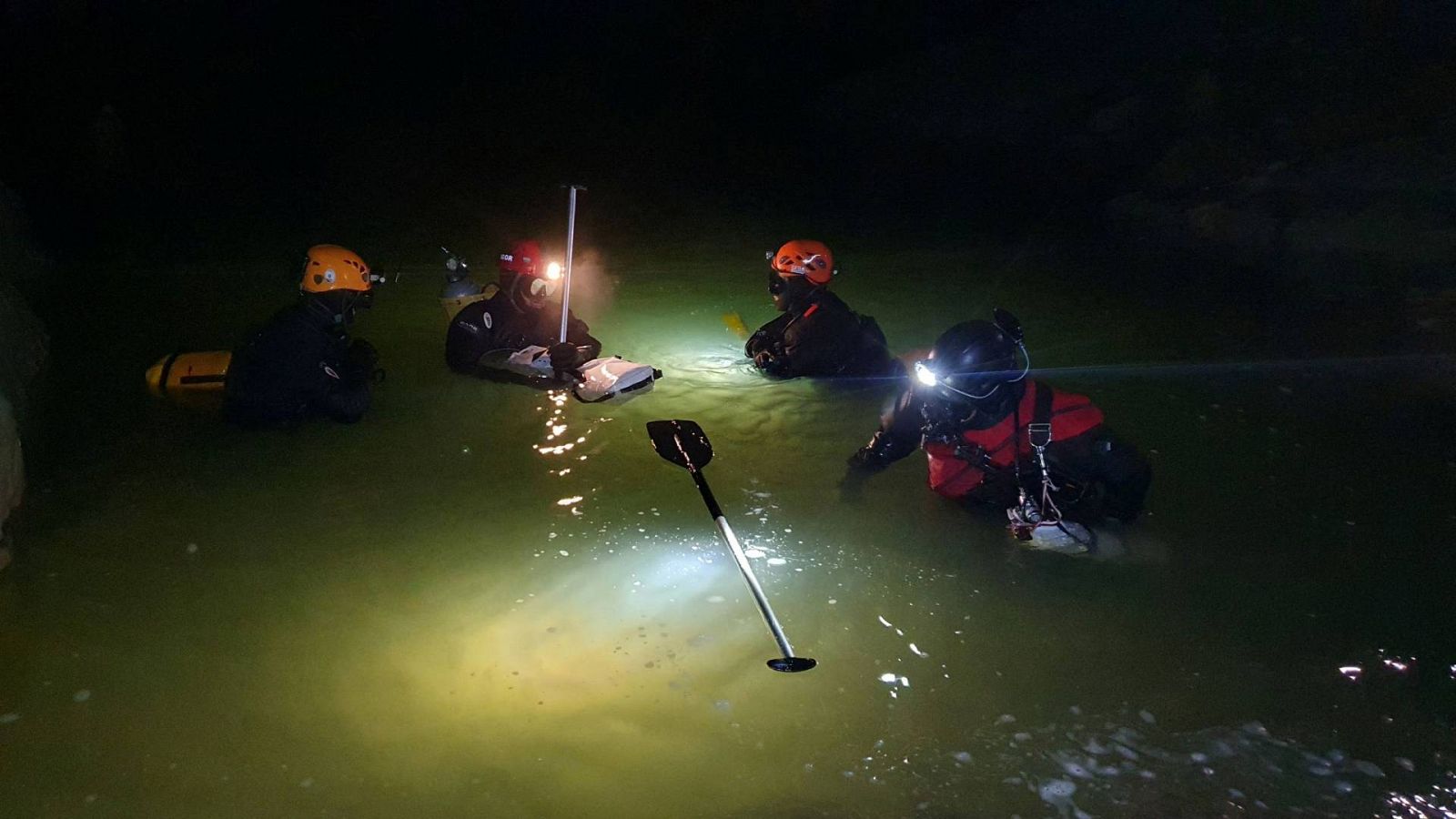 Las lluvias atrapan a cinco personas en una cueva de Eslovenia