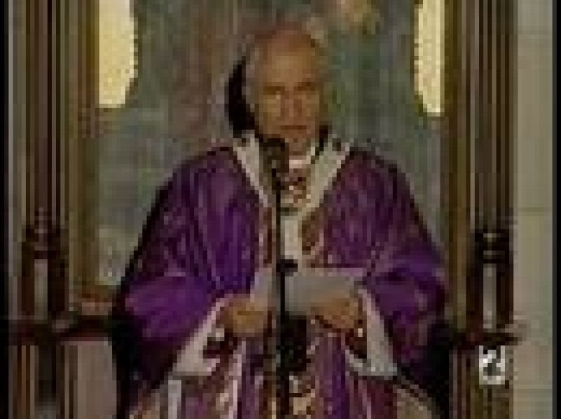 El cardenal-arzobispo de Madrid, Antonio Maria Rouco Varela, ha presidido la homilía del funeral de Calvo Sotelo en la Catedral de la Almudena.