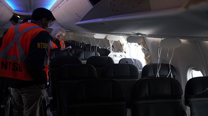 Telediario 1 - Cae la puerta de un Boeing 737 MAX 9 a 5.000 metros de altura