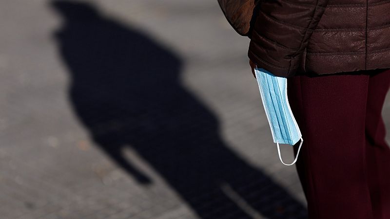 Las mascarillas serán obligatorias en los centros sanitarios desde el jueves en toda España