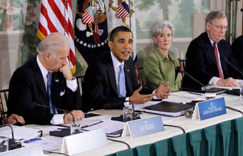 Los republicanos exigen volver a empezar la reforma sanitaria