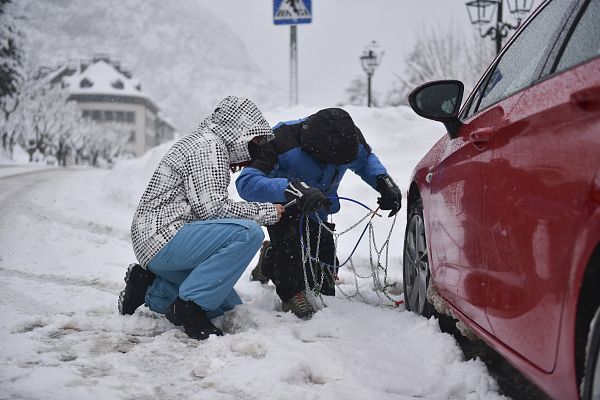  - Con la llegada del invierno los coches están a punto para la nueva temporada de nieve