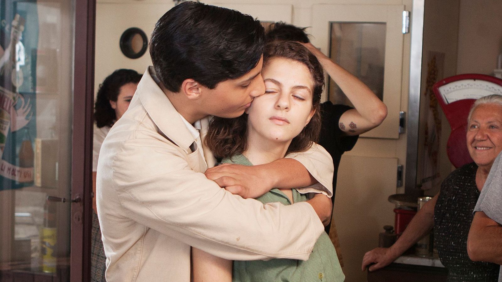 La amiga estupenda - Temporada 1 - Episodio 7: Los prometidos - Ver ahora