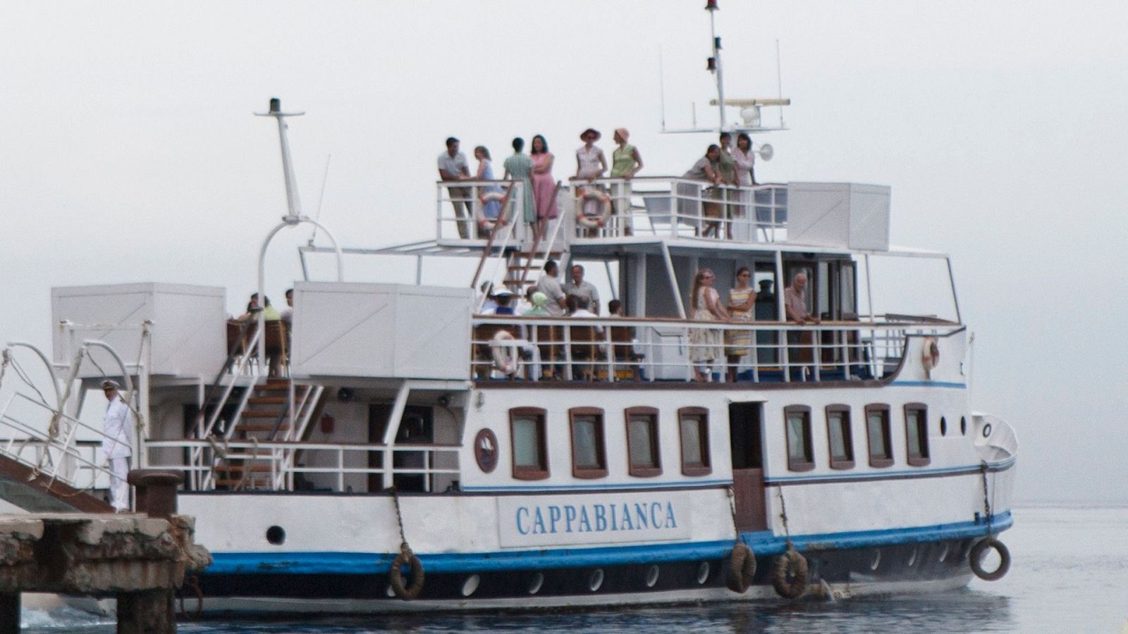 La amiga estupenda - Temporada 1 - Episodio 6: La isla - Ver ahora