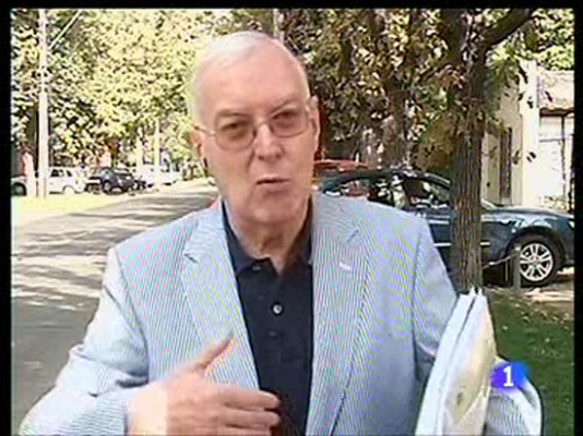  - "La cama de desplazaba"