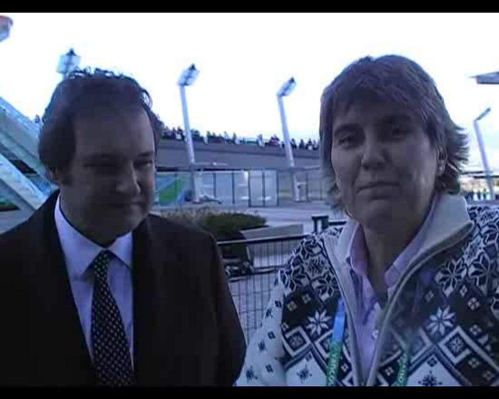  El alcalde de Barcelona,Jordi Hereu, ha estado en Vancouver para promocionar la futura candidatura de la Ciudad Condal a los Juegos de Invierno en 2022. "Vancouver es la demostración de que se puede combinar una ciudad que está al lado del mar con montaña, que es lo que ofrece Barcelona, y ese es un concepto viable", explica. Además, Hereu sostiene que el apoyo popular sería una de las grandes fuerzas de esta candidatura. Nosotros sabemos lo que es vivir un sueño olímpico, y queremos que todo el país vibre con unos Juegos", dijo. 