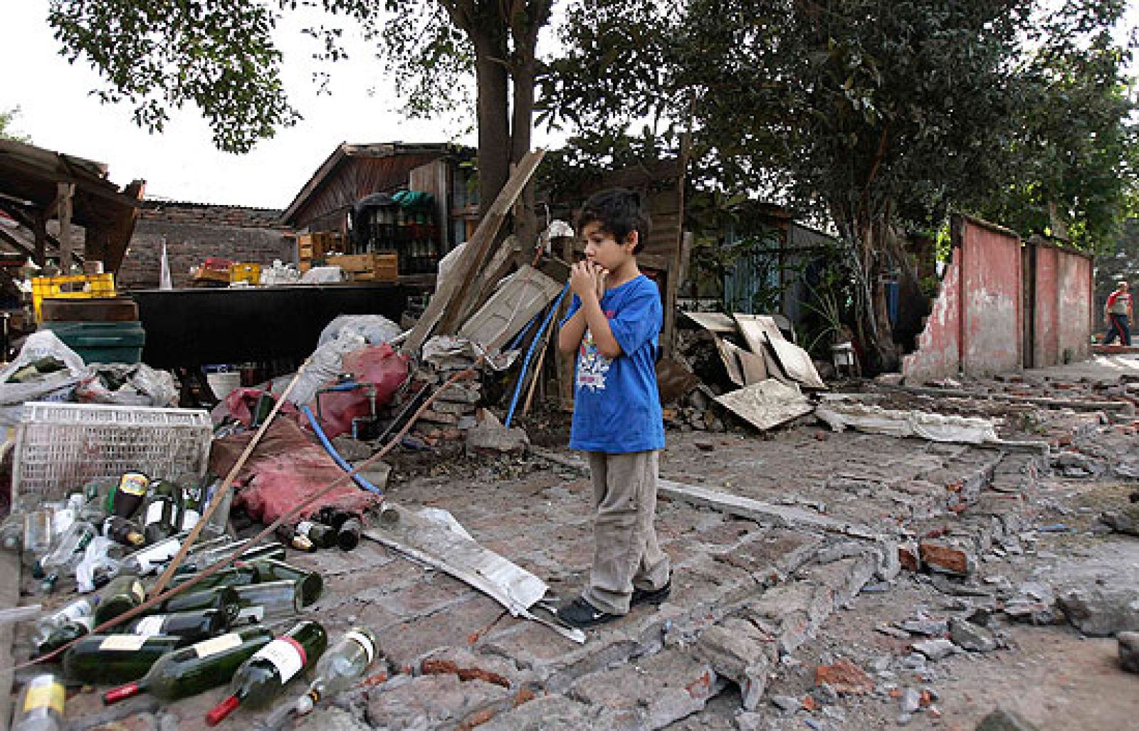 Un día después del terremoto de Chile la cifra de muertos sigue aumentando