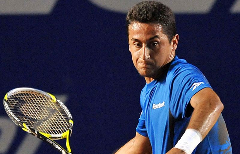 Nicolás Almagro ha sido llamado por Albert Costa, seleccionador español de tenis masculino, para reemplazar a Juan Carlos Ferrero en la eliminatoria contra Suiza de la primera ronda del Grupo Mundial de la Copa Davis que se jugará en Logroño entre el