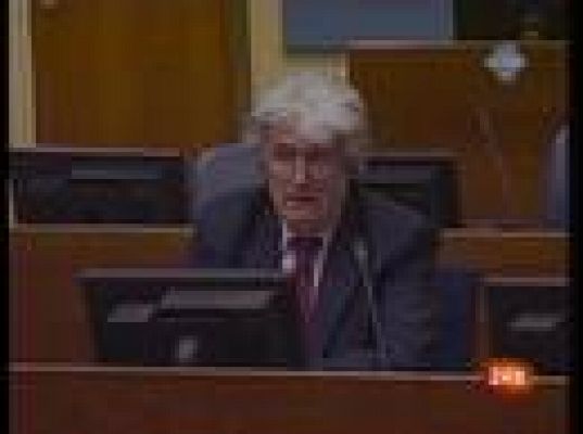 Se reanuda el juicio a Karadzic