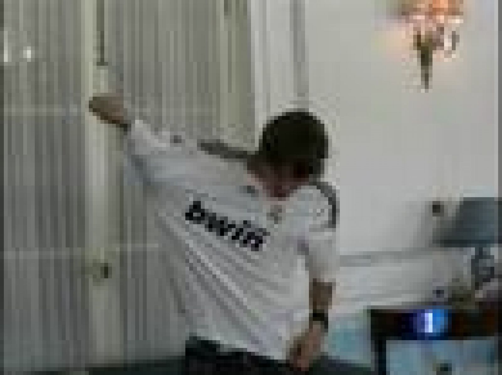 Sin programa: Canales se pone la camiseta blanca | RTVE Play