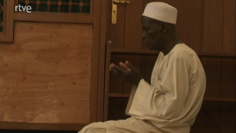 Espa�oles en el mundo- Camer�n 02/03/10