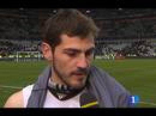 Casillas, feliz partido 102 