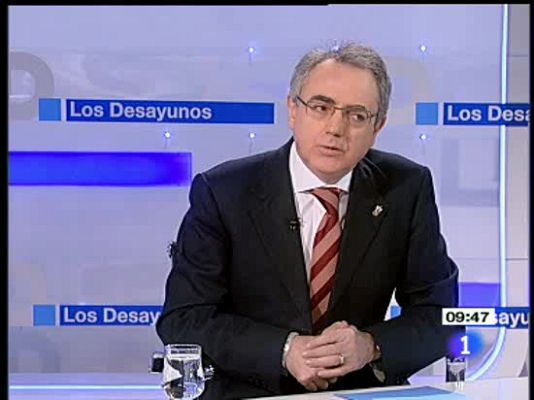 Los desayunos - Sanz pide un pacto institucional