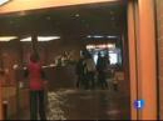 Telediario 1 - Telediario en 4' - 04/03/10