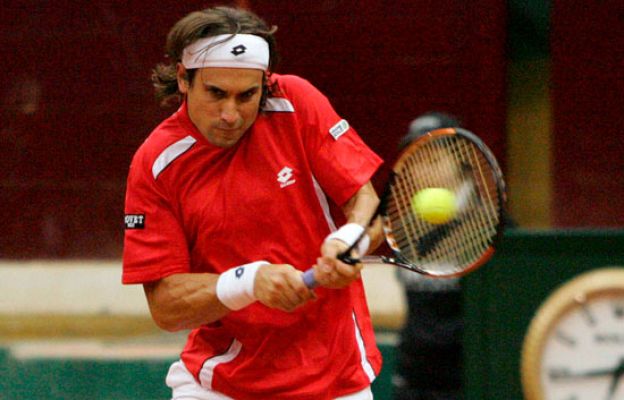  - Ferrer pone las tablas