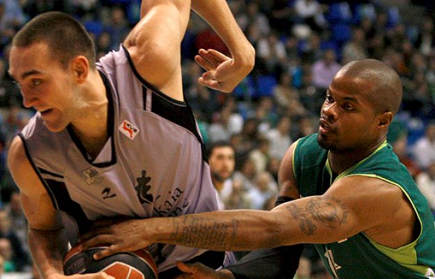 Baloncesto en RTVE - Unicaja 66-77 Bizkaia Bilbao