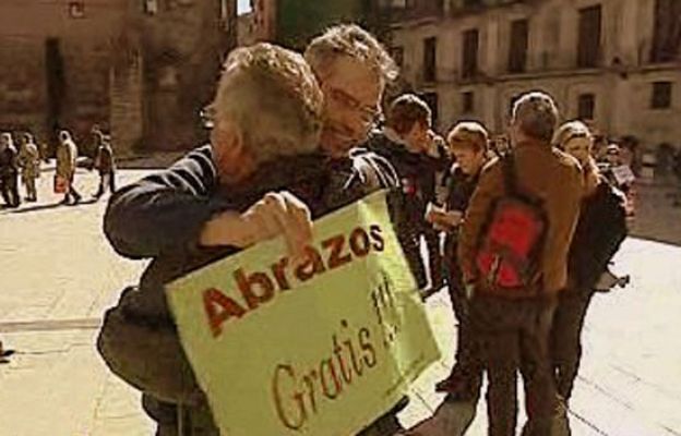España Directo - Abrazos gratis