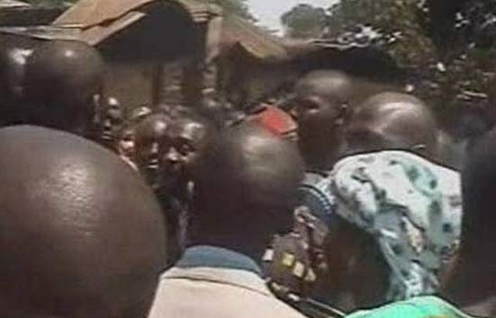 Al menos 500 personas han muertol en os enfrentamientos étnico-religiosos que tuvieron lugar en las cercanías de Jos, al norte de Nigeria.