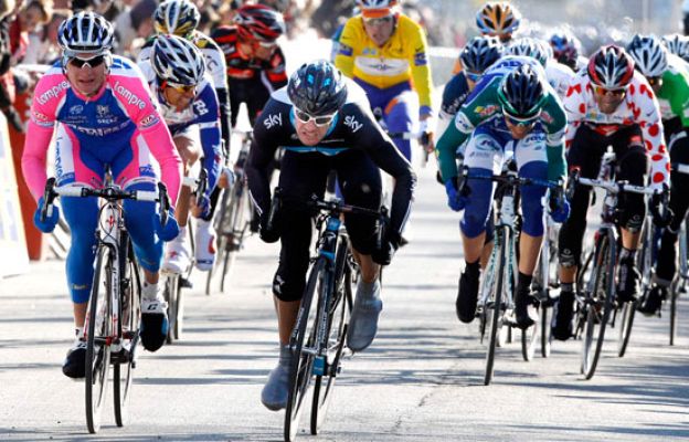  - Henderson se impone al sprint