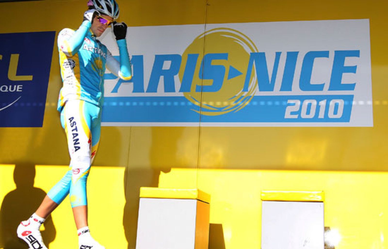 Contador se va al suelo | Ver