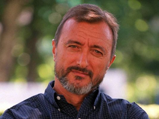 Página Dos - Pérez-Reverte y Juan Tamaríz