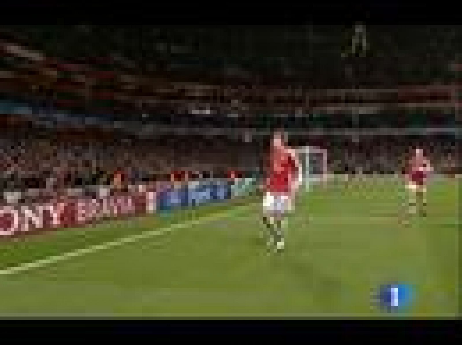 Sin programa: Bendtner marca el 1-0 | RTVE Play