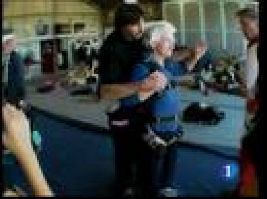  - La abuela paracaidista