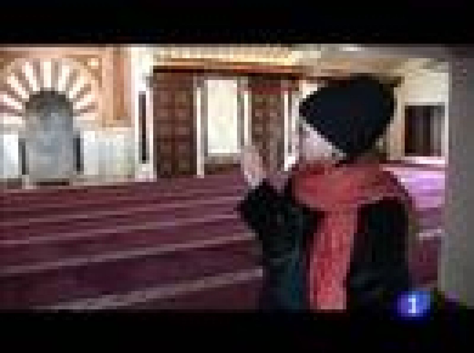 Destino: España - Munira - estadounidense | Ver