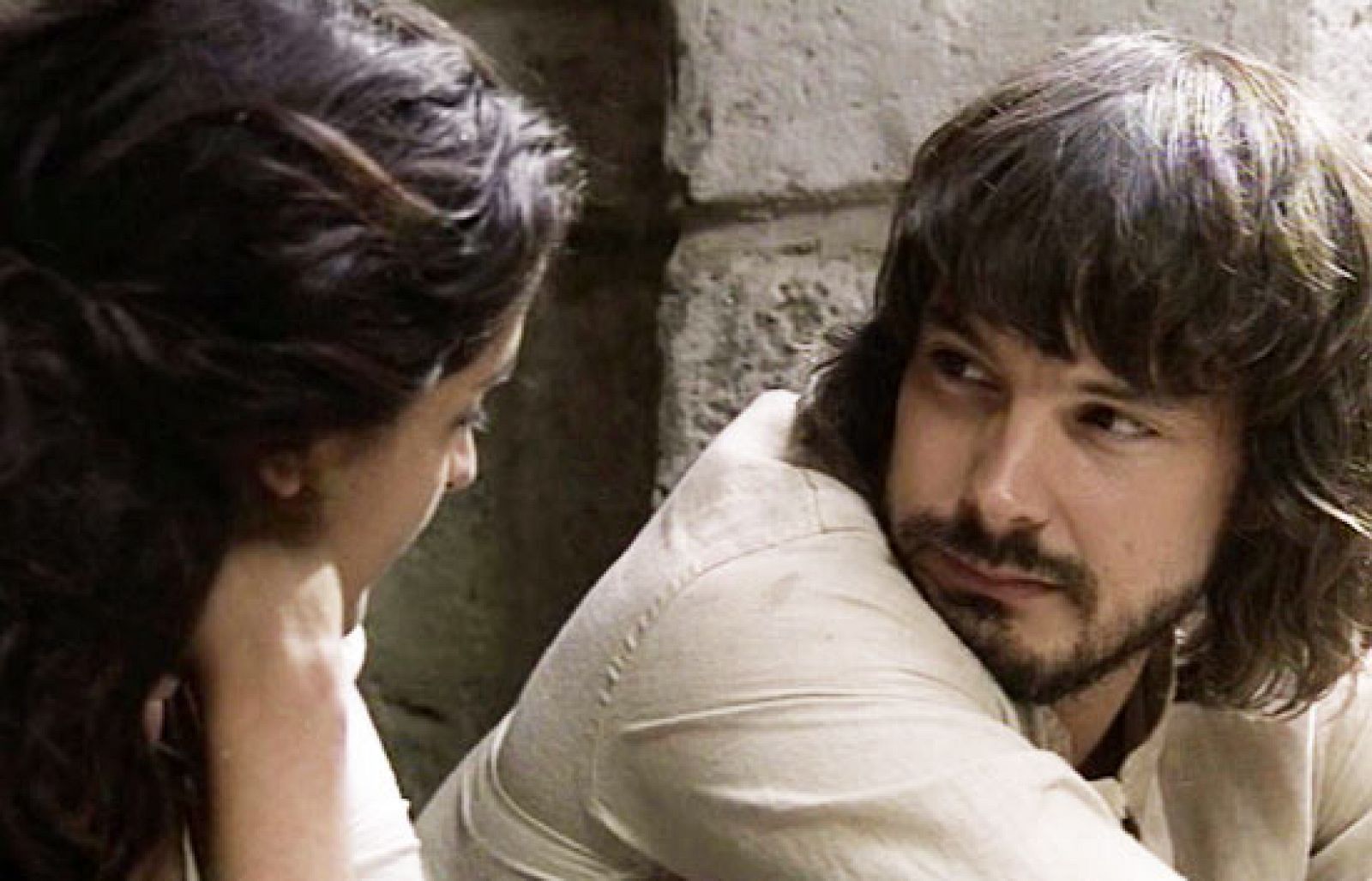 Águila Roja - Gonzalo le hace la comida a Margarita | Ver