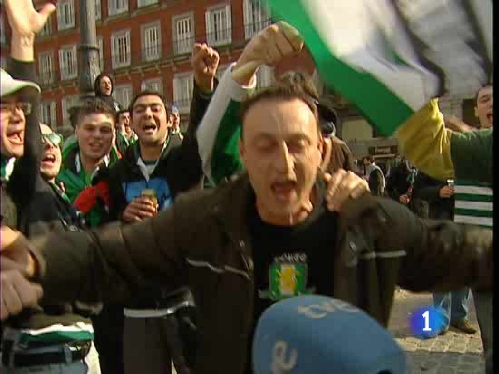 El enfrentamiento en la Europa League entre el Atlético de Madrid y el Sporting de Lisboa propició que por un día se encontrara Madrid invadida por aficionados lisboetas. Por suerte las dos aficiones convivieron dentro de la concordia.