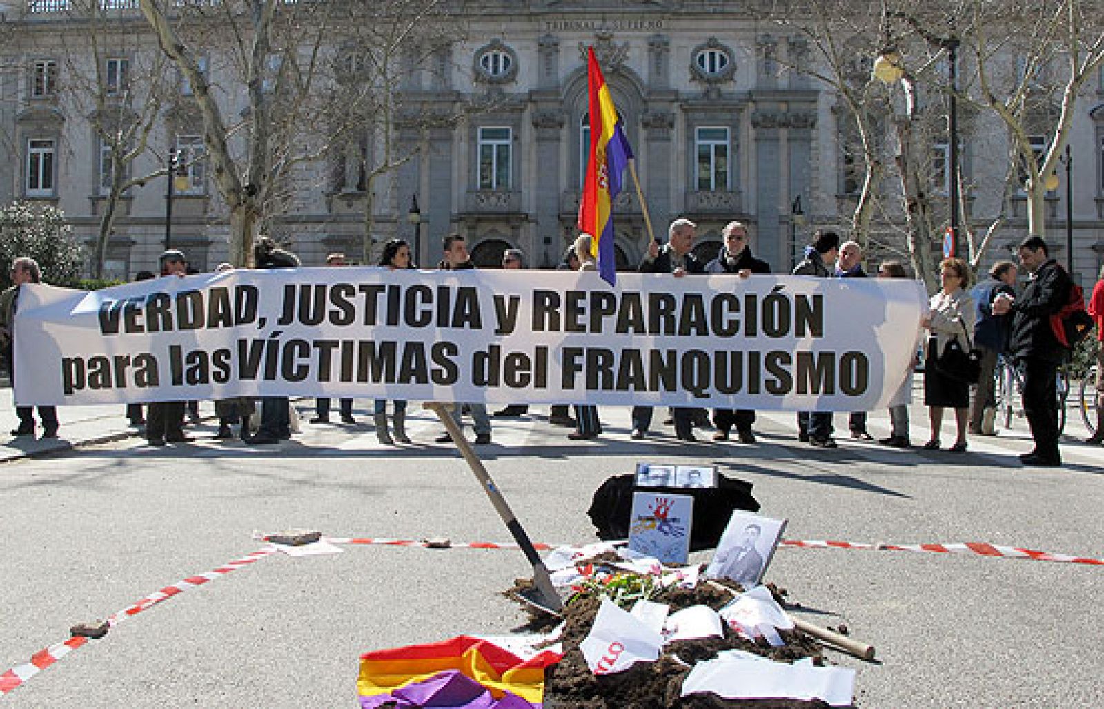 Manifestación ante el Tribunal Supremo en apoyo a Garzón