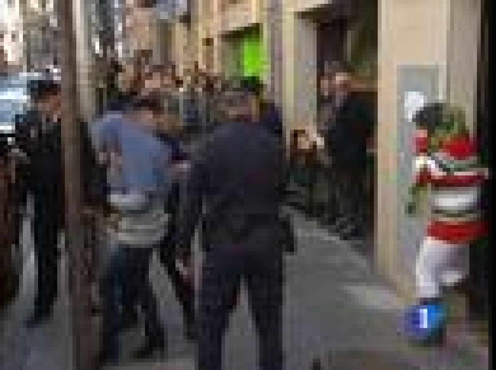 En Cataluña hay 30 detenidos en una operación policial contra la explotación sexual de mujeres | Ver