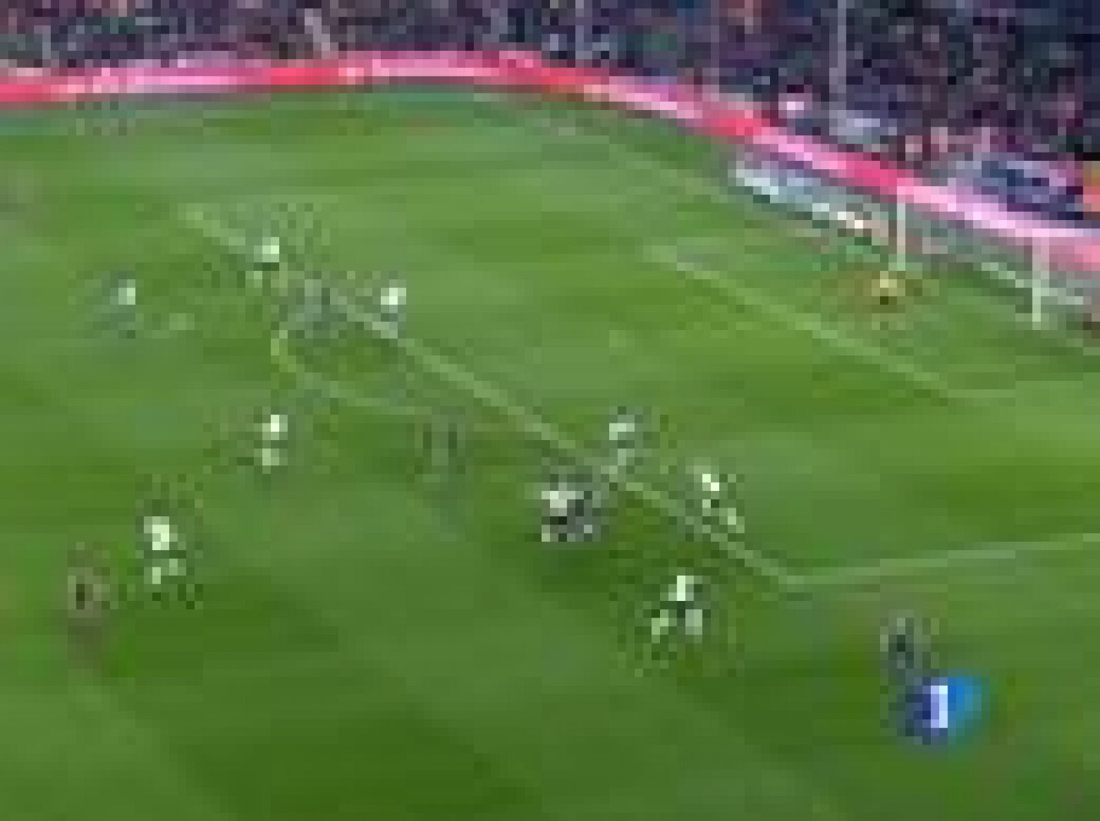 Alves, a por todas en Champions - Champions League | Ver