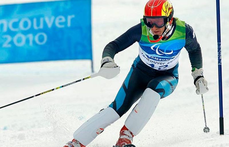 El esquiador español Jon Santacana ha logrado su segunda medalla de plata, la segunda también para España en los Juegos Paralímpicos de Vancouver, en el eslalon gigante.mbién para España, en el eslalon gigante.