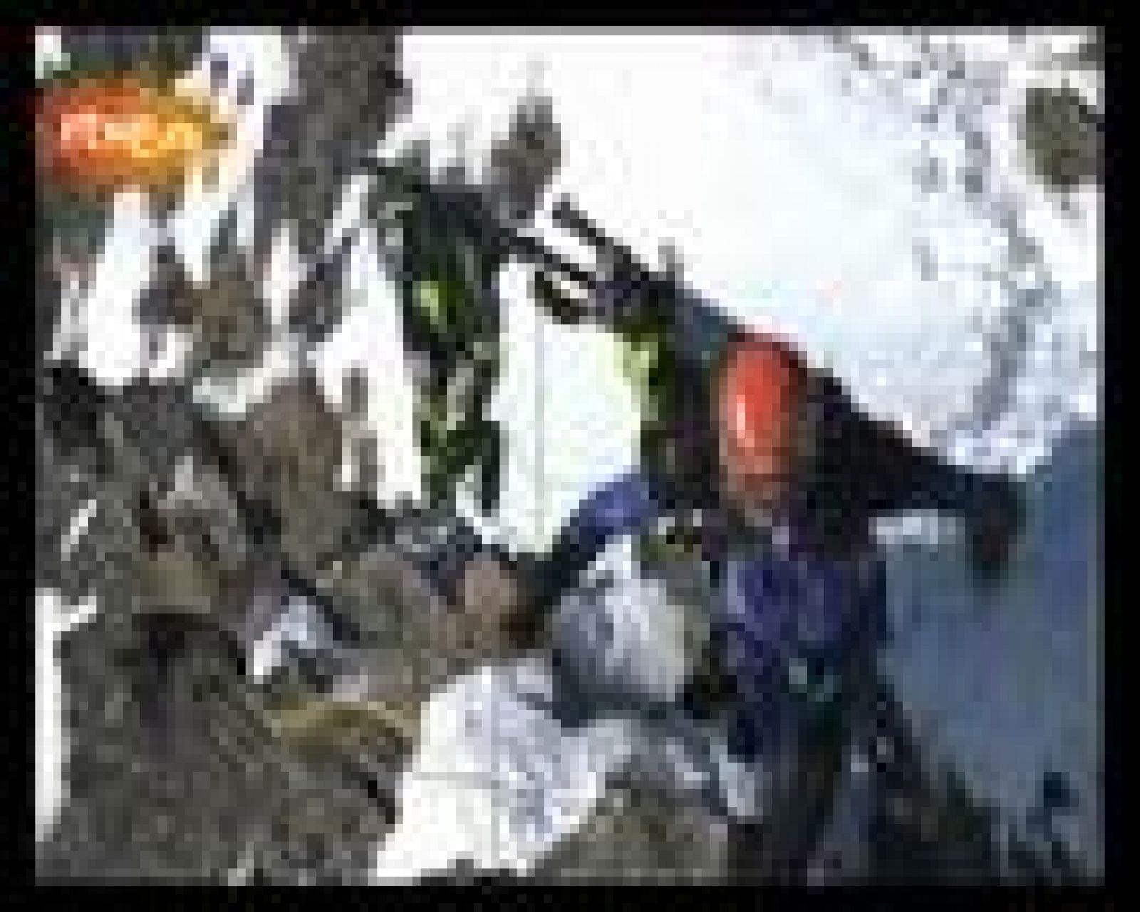   La pareja formada por el español Kilian Jornet y el suizo Florent Troillet ha ganado la última edición de la Pierra Menta, la carrera más prestigiosa de esquí de montaña. Cuatro días de subidas y bajadas no por pistas de esquí, sino por valles, laderas, cumbres y bosques de los Alpes, todo ello fuera de pista y con más de 10.000 metros de desnivel positivo acumulado. 