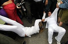 Cuba reprime a las Damas de Blanco en una manifestación pacífica