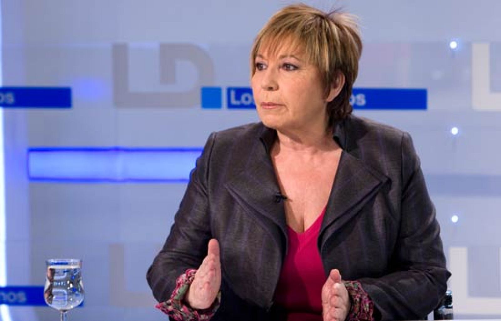 La diputada del PP por Málaga, Celia Villalobos, ha dicho en 'Los Desayunos' de TVE que el presidente del Gobierno, José Luis Rodríguez Zapatero, está "sorprendido" con la crisis y ha puesto el ejemplo de "cuando llegas a casa y te encuentras a tu marido en la cama con otra" (18/03/10).